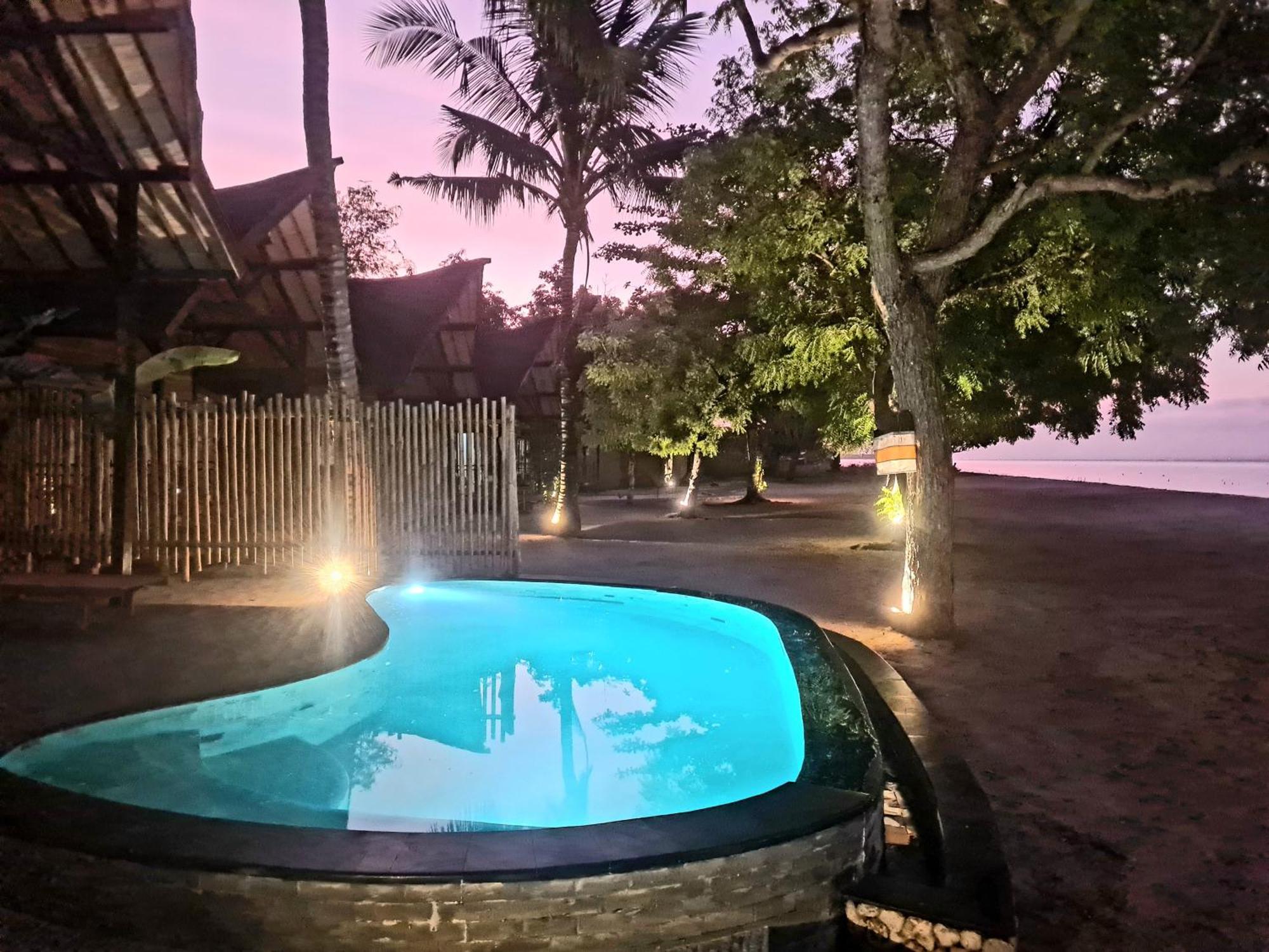 Beach House Penida Ped Екстер'єр фото